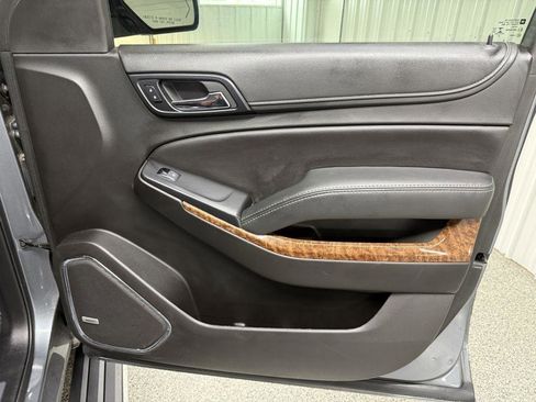 Used 2019 Chevrolet Suburban Premier w/ Premier Plus Edition AWD/4WD image 50