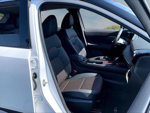 New 2026 Nissan Kicks SR FWD image 10
