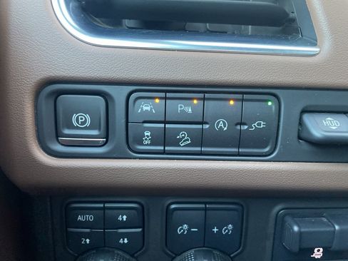 Used 2021 Chevrolet Tahoe High Country w/ Premium Package image 20