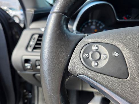 Used 2017 Chevrolet Impala LT image 15