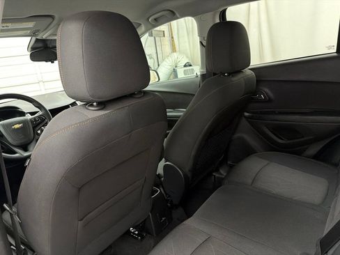 Used 2019 Chevrolet Trax LT FWD image 24