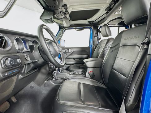 Used 2023 Jeep Wrangler Unlimited Sahara w/ Cold Weather Group AWD/4WD image 11