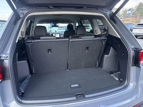 New 2026 Volkswagen Atlas SE image 43