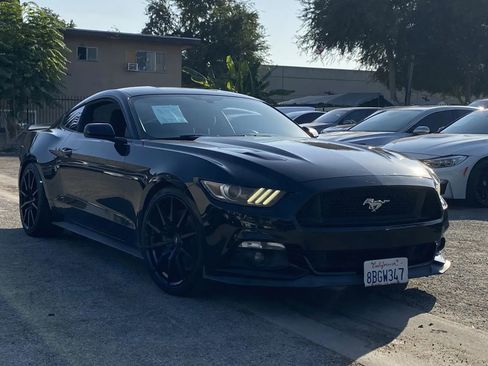 Used 2017 Ford Mustang GT w/ GT Performance Package image 2