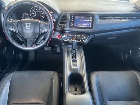Used 2022 Honda HR-V EX-L image 10
