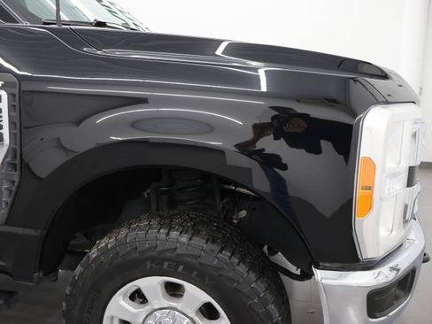 Used 2023 Ford F250 XLT w/ FX4 Off-Road Package image 22