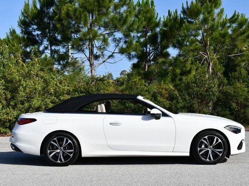 Used 2025 Mercedes-Benz CLE 300 4MATIC Cabriolet image 50