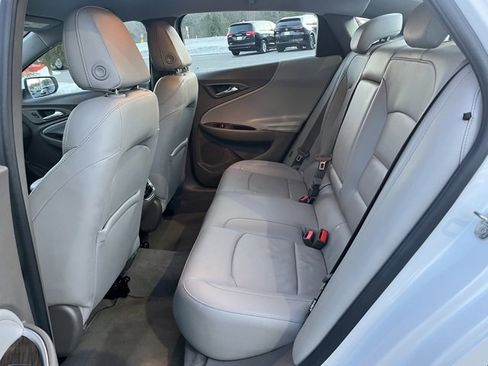 Used 2018 Chevrolet Malibu Premier w/ Driver Confidence Package image 14