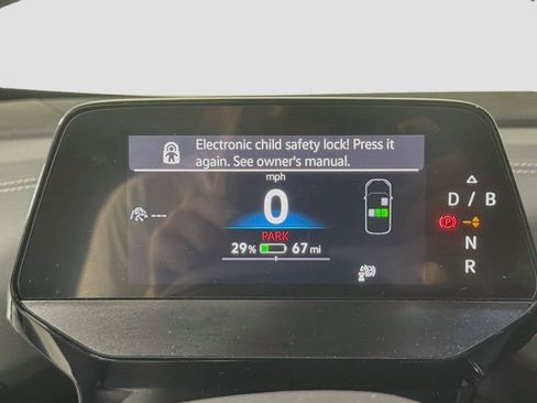 Certified 2025 Volkswagen ID.4 Pro AWD/4WD image 11