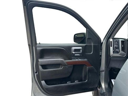 Used 2017 GMC Sierra 1500 SLE image 24