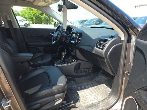 Certified 2019 Jeep Compass Latitude AWD/4WD image 12