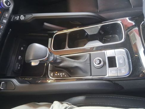 Used 2025 Kia Telluride S FWD image 14