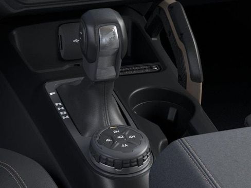 New 2025 Ford Bronco Badlands image 17