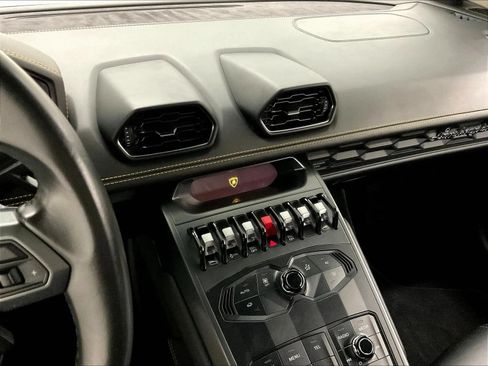 Used 2017 Lamborghini Huracan LP 580-2 RWD image 19