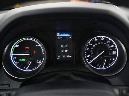 Used 2022 Toyota Camry SE FWD image 23