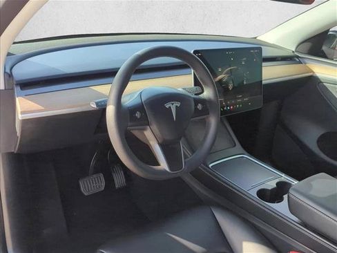 Used 2023 Tesla Model Y Long Range AWD/4WD image 12