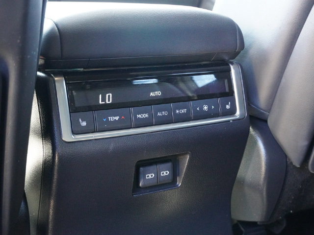 Used 2025 Lexus GX 550 w/ Accessory Package (Z1) AWD/4WD image 31
