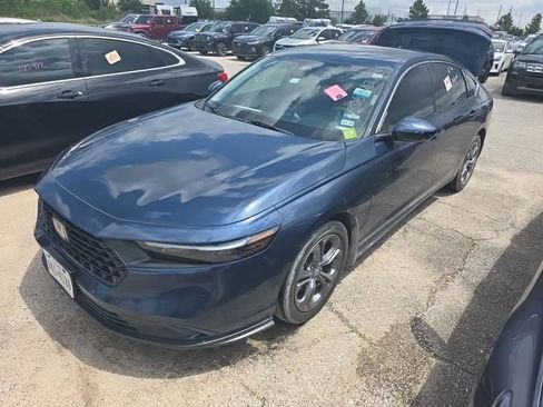 Used 2024 Honda Accord EX image 10