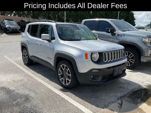 Used 2018 Jeep Renegade Latitude FWD image 1