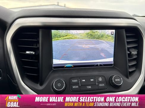 Used 2018 GMC Acadia SLT AWD/4WD image 15