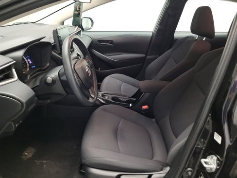 Used 2022 Toyota Corolla LE FWD image 17