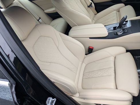 Used 2023 BMW 530i xDrive w/ Premium Package image 30