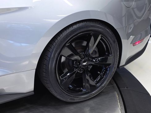 Used 2022 Ford Mustang GT Premium w/ Black Accent Package RWD image 38