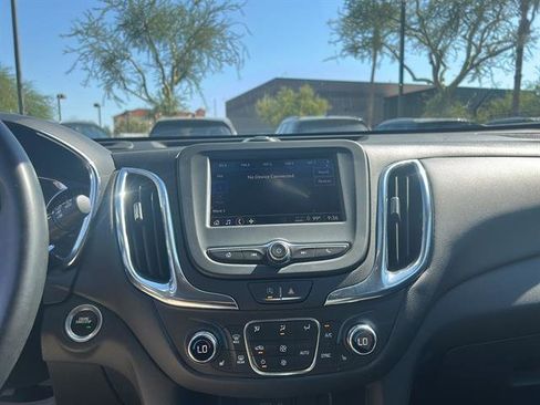 Used 2024 Chevrolet Equinox LT image 32