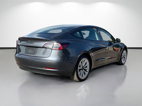 Used 2021 Tesla Model 3 Standard Range Plus RWD image 3