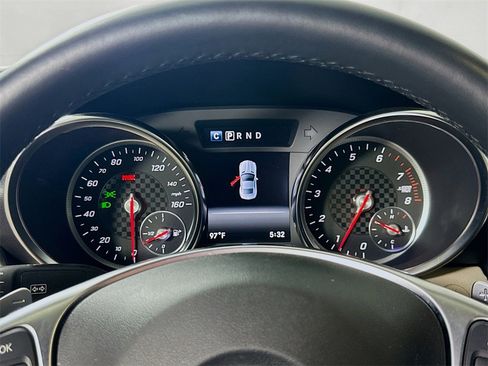 Used 2020 Mercedes-Benz SLC 300 SLC 300 image 22