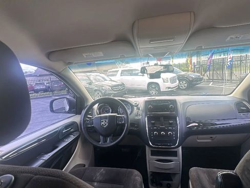 Used 2014 Dodge Grand Caravan American Value Package image 40