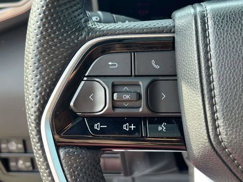 Used 2024 Toyota Tundra Platinum AWD/4WD image 21