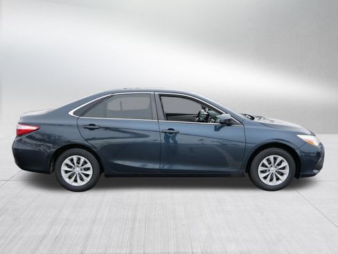 Used 2015 Toyota Camry LE image 8