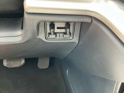 Used 2025 Ford Expedition Active AWD/4WD image 24