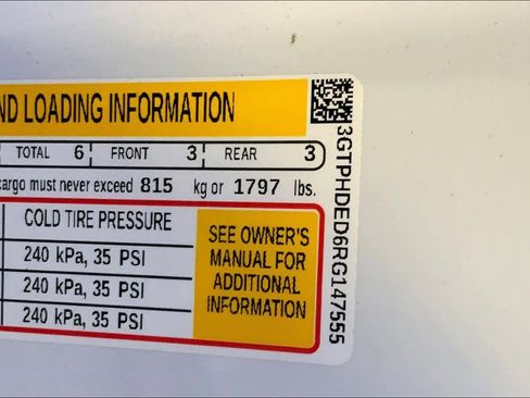 Used 2024 GMC Sierra 1500 SLT image 30