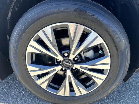 Certified 2023 Nissan Rogue SV w/ SV Premium B Package image 12