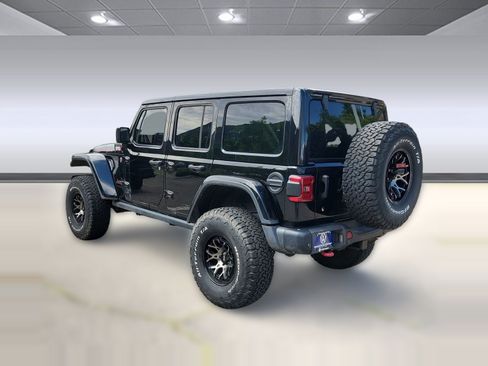 Used 2018 Jeep Wrangler Unlimited Rubicon AWD/4WD image 3