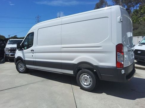 New 2026 Ford Transit 250 148 Medium Roof w/ Load Area Protection Package RWD image 23