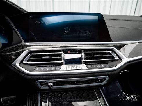 Used 2021 BMW X7 M50i AWD/4WD image 27