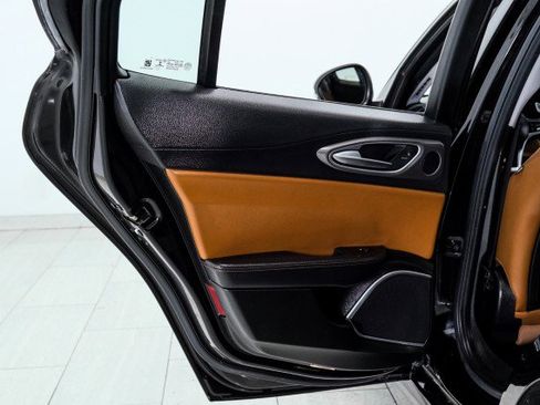 Used 2018 Alfa Romeo Giulia SPORT AWD DRIVER ASSIST DYNAMI image 43