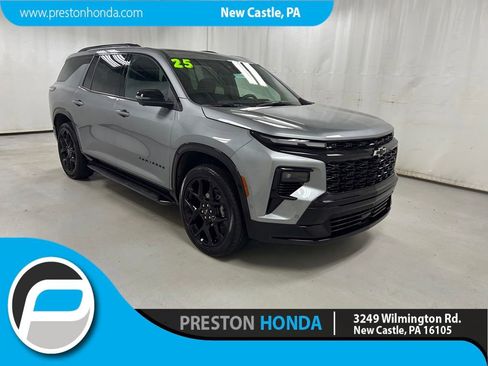 Used 2025 Chevrolet Traverse RS w/ LPO, Floor Liner Package AWD/4WD image 1