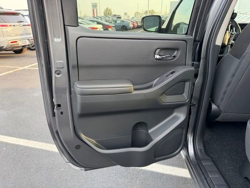 New 2026 Nissan Frontier SV image 15