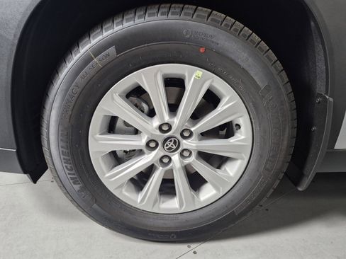 New 2026 Toyota Grand Highlander FWD image 10