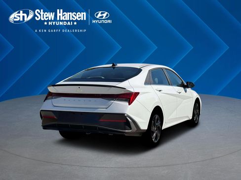 New 2026 Hyundai Elantra SEL Sport FWD image 8