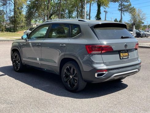 Used 2022 Volkswagen Taos SE w/ Driver Assistance Package image 27