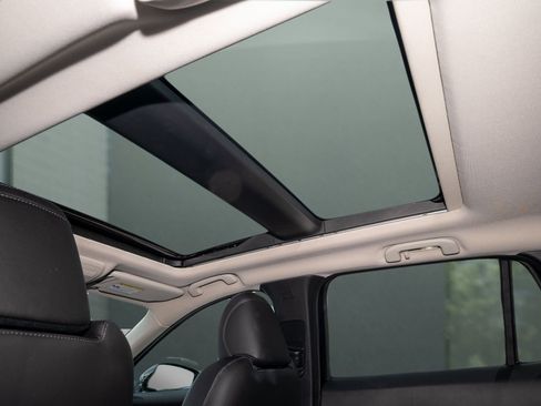 Used 2025 MAZDA CX-50 2.5 Hybrid w/ Premium Plus Pkg image 28