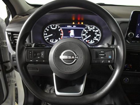 Certified 2023 Nissan Rogue SV image 15