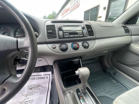Used 2003 Toyota Camry LE FWD image 13