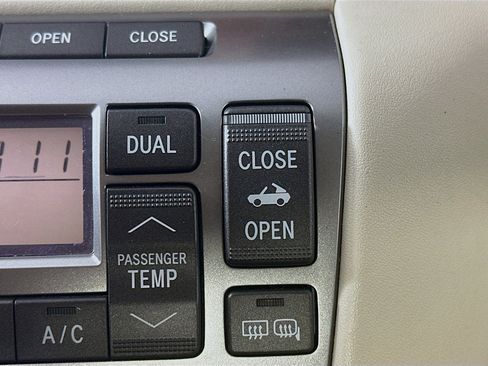 Used 2006 Lexus SC 430 Convertible image 24