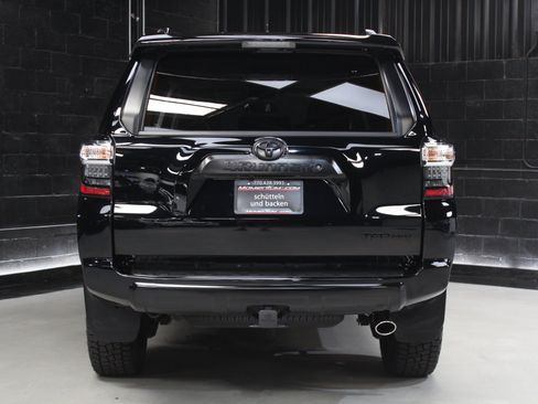 Used 2018 Toyota 4Runner TRD Pro AWD/4WD image 18